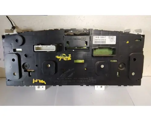 ISUZU NRR GAUGE CLUSTER