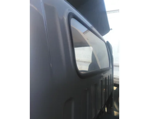 ISUZU NRR GLASS, BACK