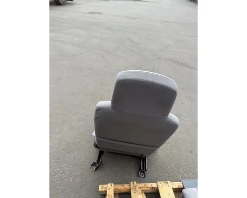 ISUZU NRR Seat, Front