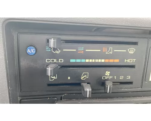 ISUZU NRR Temperature Control