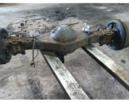 ISUZU R040 AXLE HOUSING, REAR (REAR)