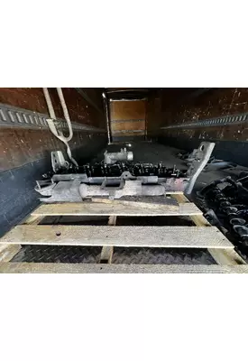 ISUZU T7 Cylinder Head