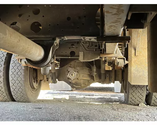 ISUZU W4500 Axle Assembly, Rear