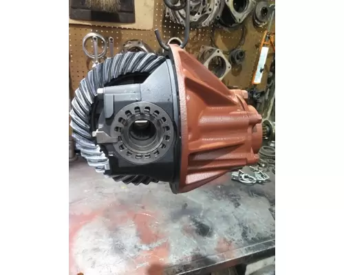 ISUZU W4R557 DIFFERENTIAL ASSEMBLY REAR REAR