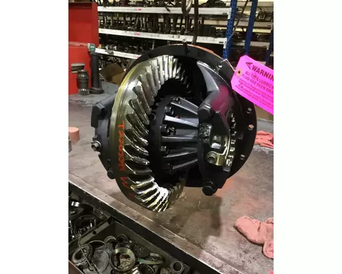 ISUZU W4R586 DIFFERENTIAL ASSEMBLY REAR REAR