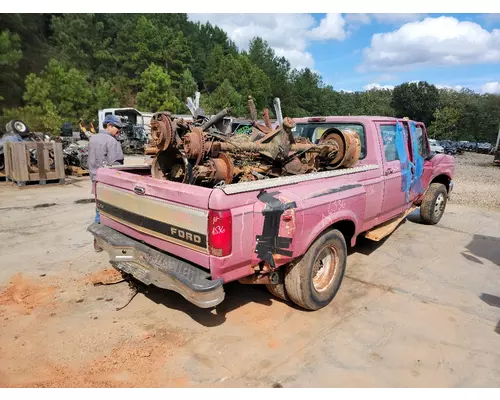 ISUZU W5500 Axle Assembly, Rear