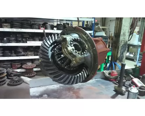 ISUZU W5R557 DIFFERENTIAL ASSEMBLY REAR REAR