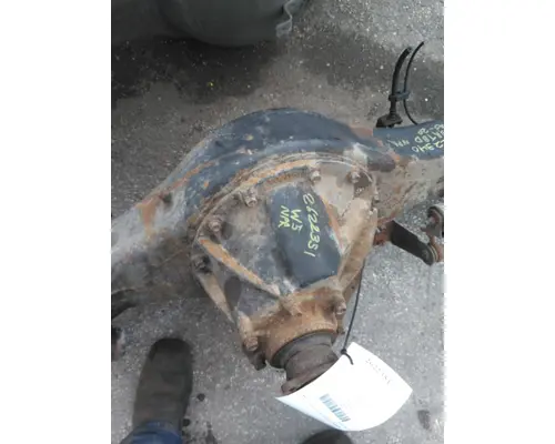 ISUZU W5R557 DIFFERENTIAL ASSEMBLY REAR REAR
