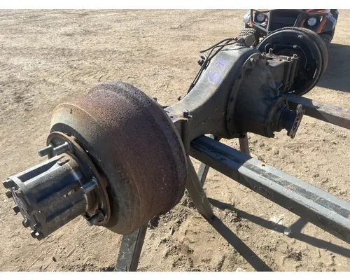ISUZU WT5500 Axle Assembly, Rear