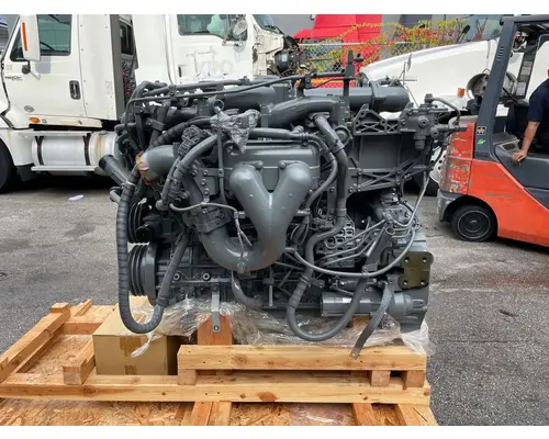 ISUZU  Engine Assembly