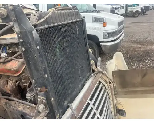 International Harvester 1800 LOADSTER Radiator