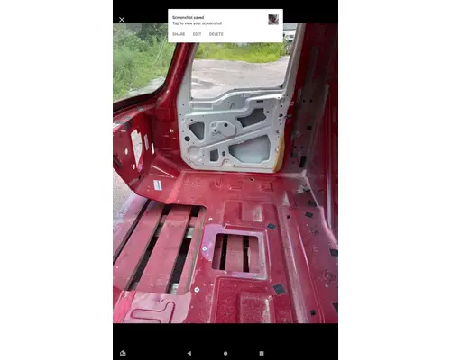 International Navistar LT 625 International Navistar LT625 Day cab shell