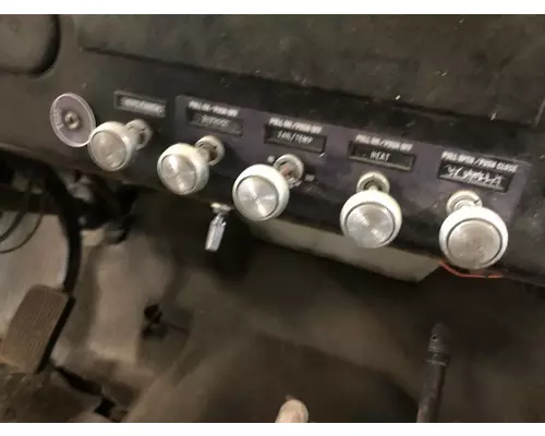 International 1600 LOADSTAR Dash Assembly