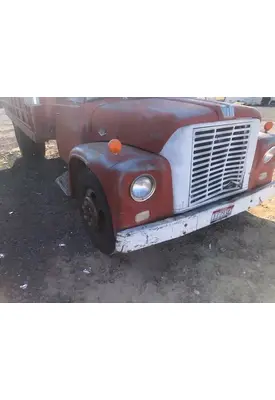 International 1600 LOADSTAR Hood