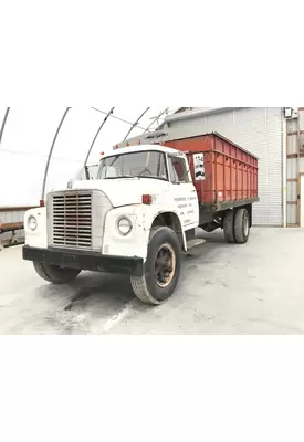International 1600 LOADSTAR Parts Unit