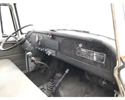 International 1600 LOADSTAR Parts Unit