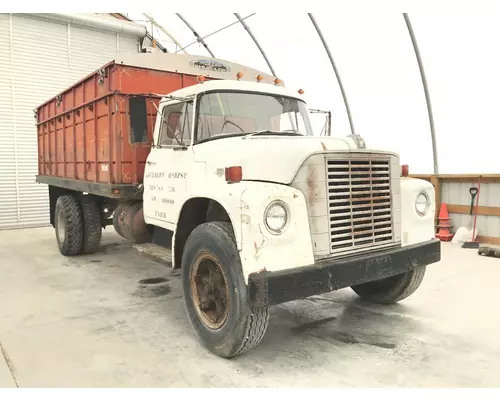 International 1600 LOADSTAR Parts Unit