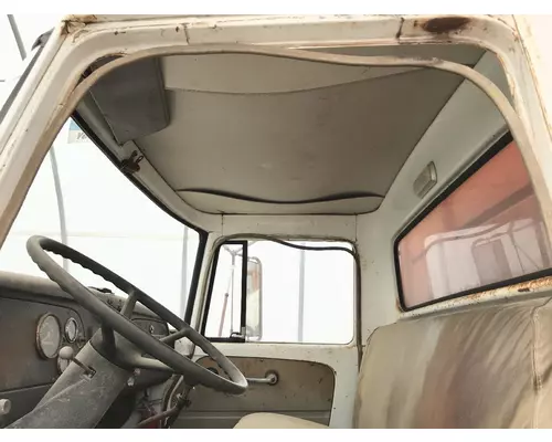 International 1600 LOADSTAR Parts Unit