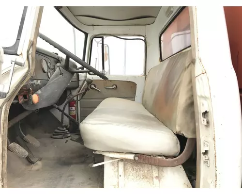 International 1600 LOADSTAR Parts Unit