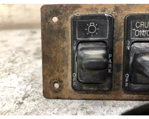 Dash / Console Switch International 1652-SC Vander Haags Inc Cb