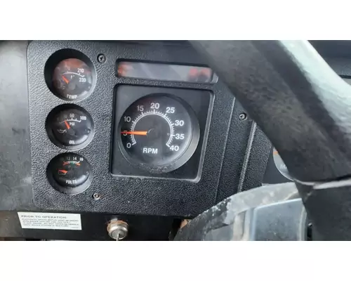 International 1654 Instrument Cluster