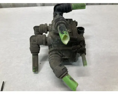 International 1669363C91 Air Valve