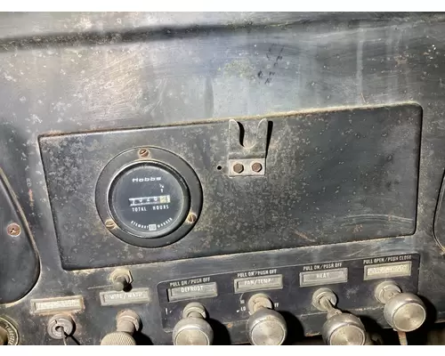 International 1700 LOADSTAR Dash Panel