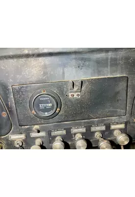 International 1700 LOADSTAR Dash Panel