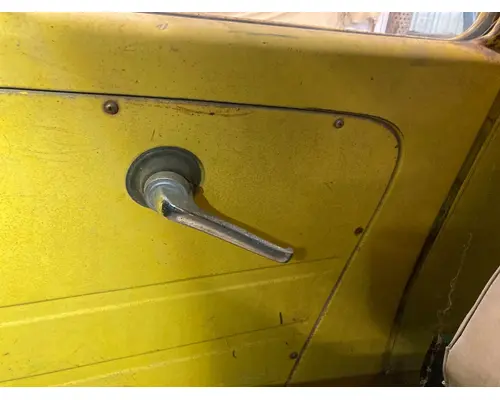 International 1700 LOADSTAR Door Handle