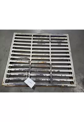 International 1700 LOADSTAR Grille