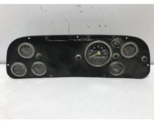 International 1700 LOADSTAR Instrument Cluster