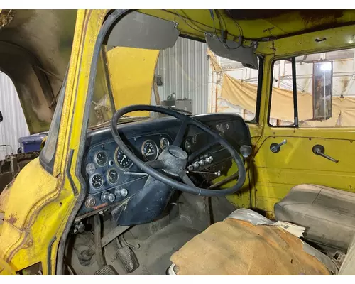 Dash Assembly International 1700 LOADSTAR Vander Haags Inc Sf