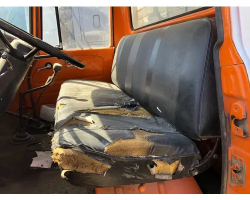 Seat, Front International 1700 LOADSTAR Vander Haags Inc Dm