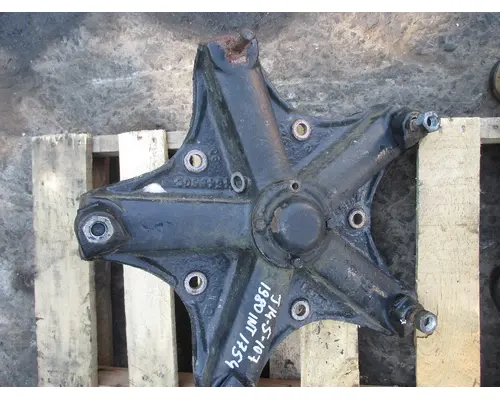 Hub INTERNATIONAL 1754 Camerota Truck Parts
