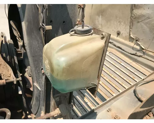 International 1800 LOADSTAR Body, Misc. Parts