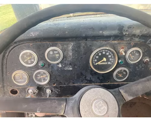 International 1800 LOADSTAR Instrument Cluster