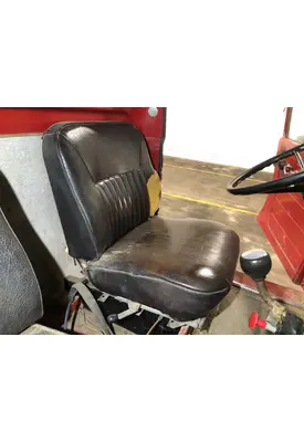 International 1800 LOADSTAR Seat (non-Suspension)