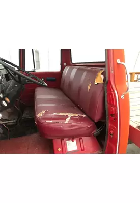 International 1800 LOADSTAR Seat (non-Suspension)