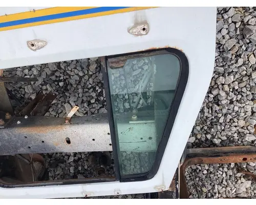 Door Vent Glass, Front INTERNATIONAL 2275 Vander Haags Inc Dm