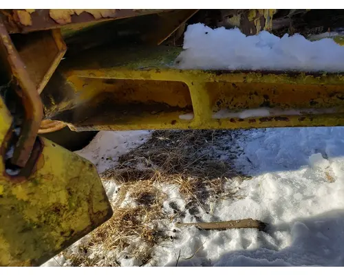 International 2500B Equip Axle
