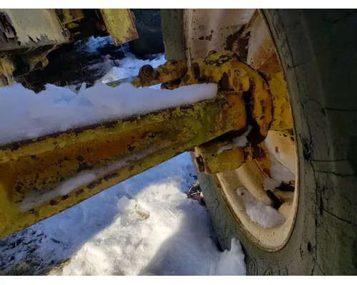 International 2500B Equip Axle