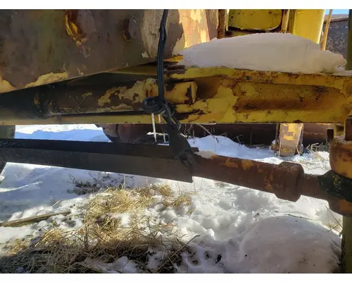 International 2500B Equip Axle
