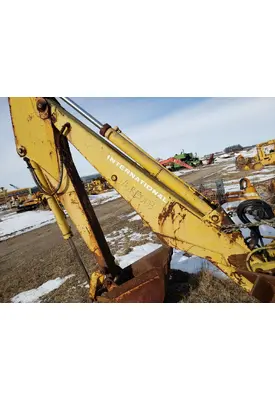 International 2500B Equip Boom