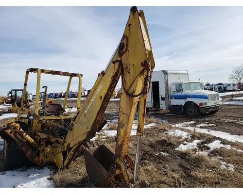 International 2500B Equip Boom