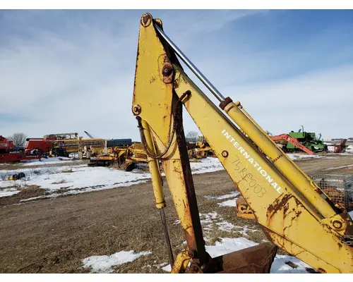 International 2500B Equip Boom