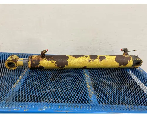 International 2500B Equip Hydraulic Cylinder
