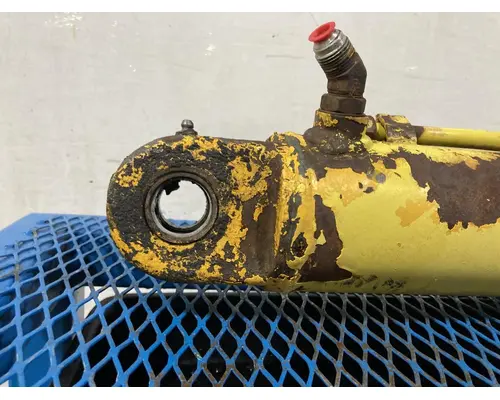International 2500B Equip Hydraulic Cylinder