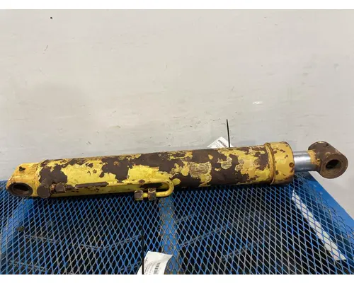 International 2500B Equip Hydraulic Cylinder