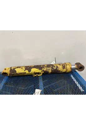 International 2500B Equip Hydraulic Cylinder