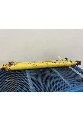 International 2500B Equip Hydraulic Cylinder
